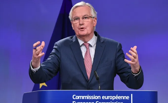 Brexit: Barnier invite les Britanniques à rester dans le marché unique