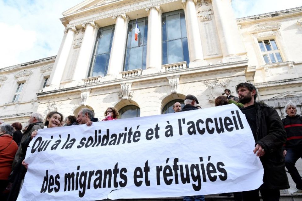 «Délit de solidarité» : la fraternité érigée en principe constitutionnel