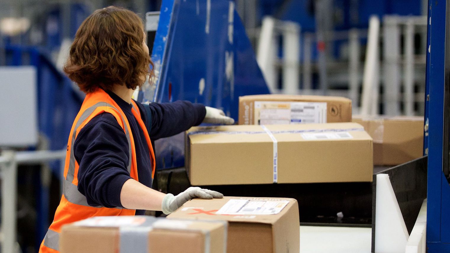 Bientôt une taxe sur les colis livrés à domicile?