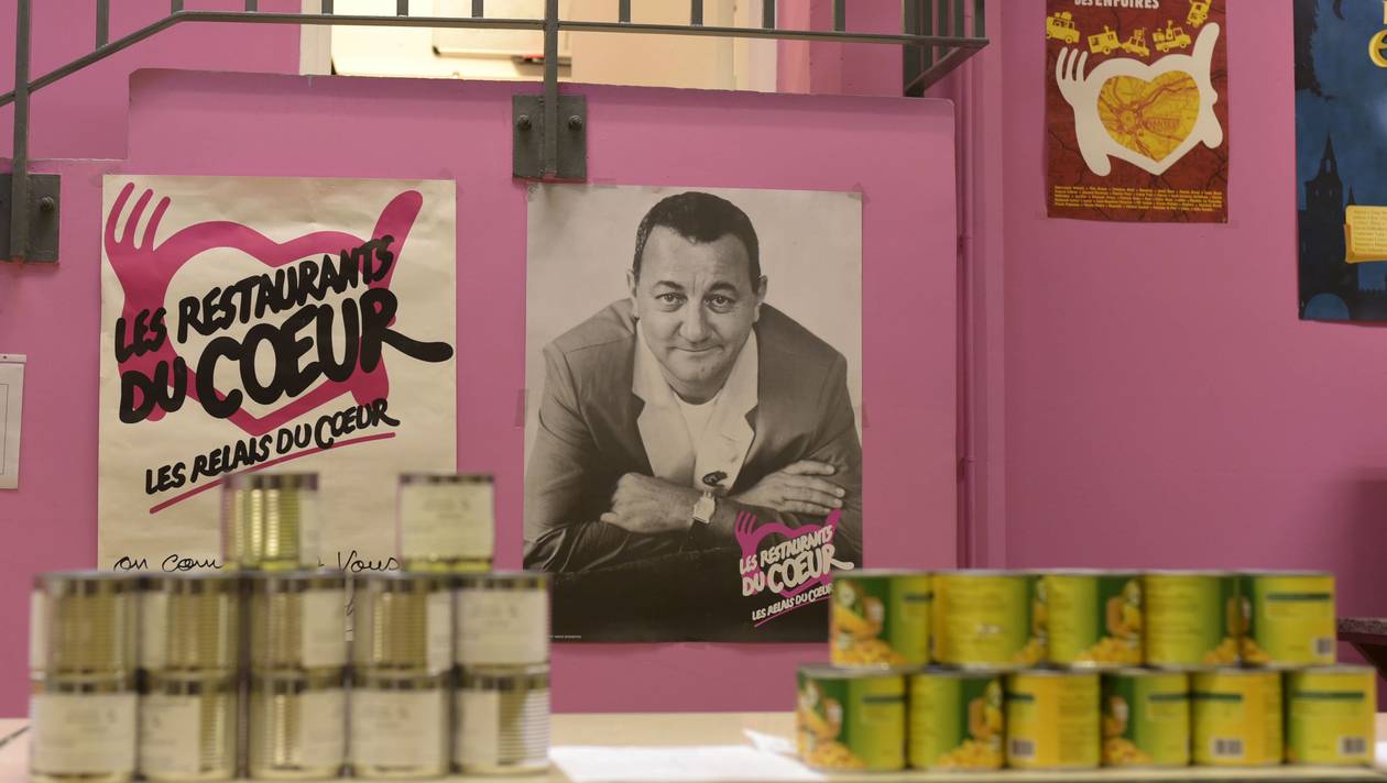 La chute des dons alarme les associations