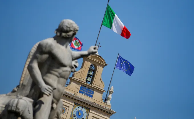 Bruxelles propose de placer l&rsquo;Italie en déficit excessif à cause de sa dette