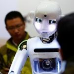 Epargne : les clients ouvrent grand les bras aux robots