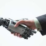 Intelligence artificielle : au Japon, un robot va remplacer 34 salariés en assurance