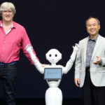 Pepper, le nouveau robot émotif du constructeur français Aldebaran produit par Softbank