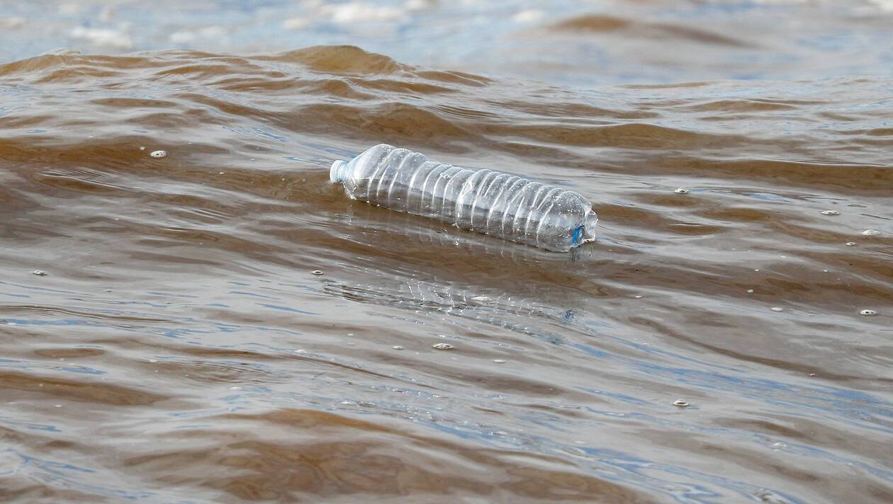 Sacs, canettes… La Méditerranée est la mer la plus polluée d’Europe, selon l’Ifremer