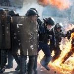 TEMOIGNAGE FRANCE INFO. « A chaque fonctionnaire brûlé, ils explosaient de joie », raconte un policier blessé à Paris, en marge du défilé du 1er-Mai