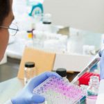46 jours : c&rsquo;est le temps qu&rsquo;il aura fallu à une IA pour créer un médicament