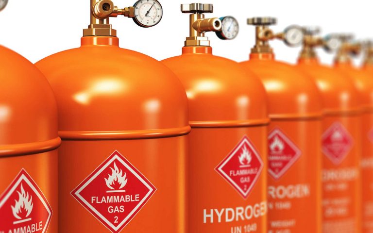 Hydrogène : décarboner l’industrie avant les transports ?