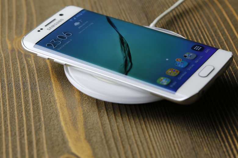 Des ingénieurs russes auraient inventé un chargeur sans fil à induction d’une portée de deux mètres