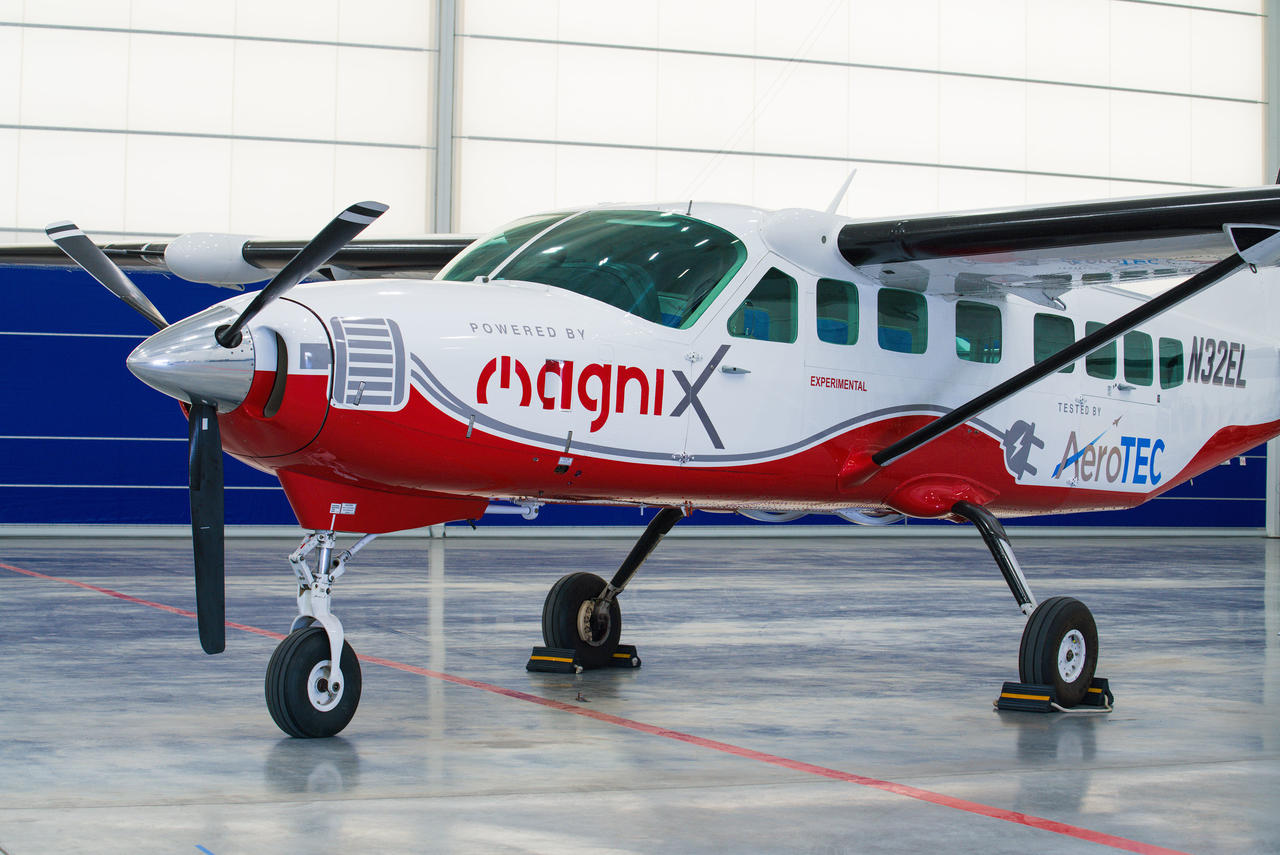 Vol d’essai.Le plus gros avion tout électrique prêt au décollage