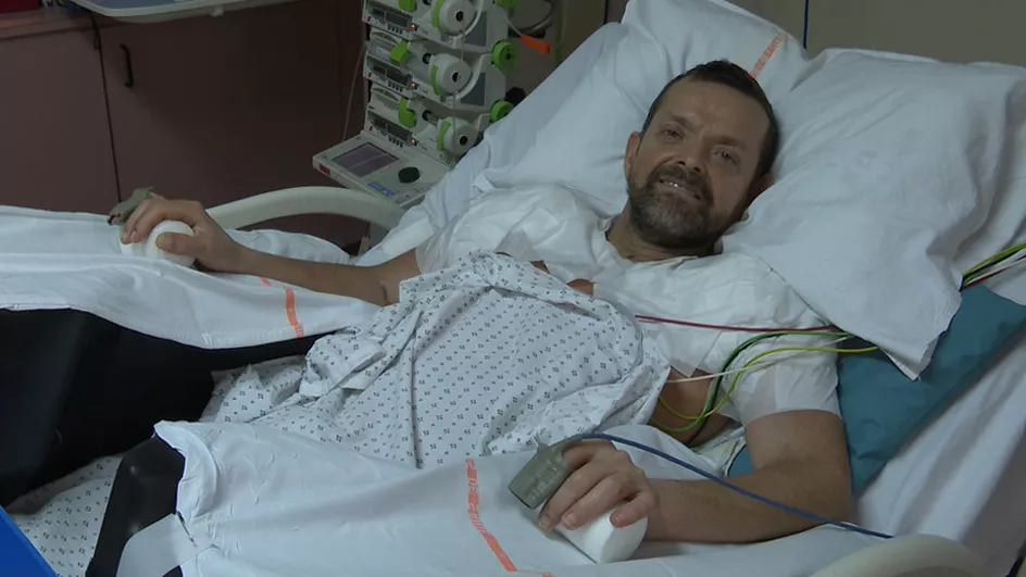 Lyon : Felix Gretarsson, premier patient greffé des bras et des épaules, « se porte vraiment très bien », se réjouit son épouse