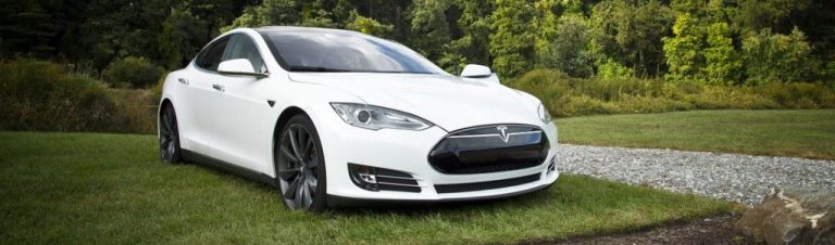 Voitures et utilitaires électriques: 100% des ventes de véhicules neufs en 2035 ?