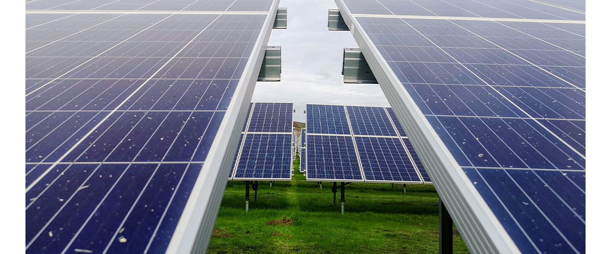 This is how solar panels can be kept clean – without using water