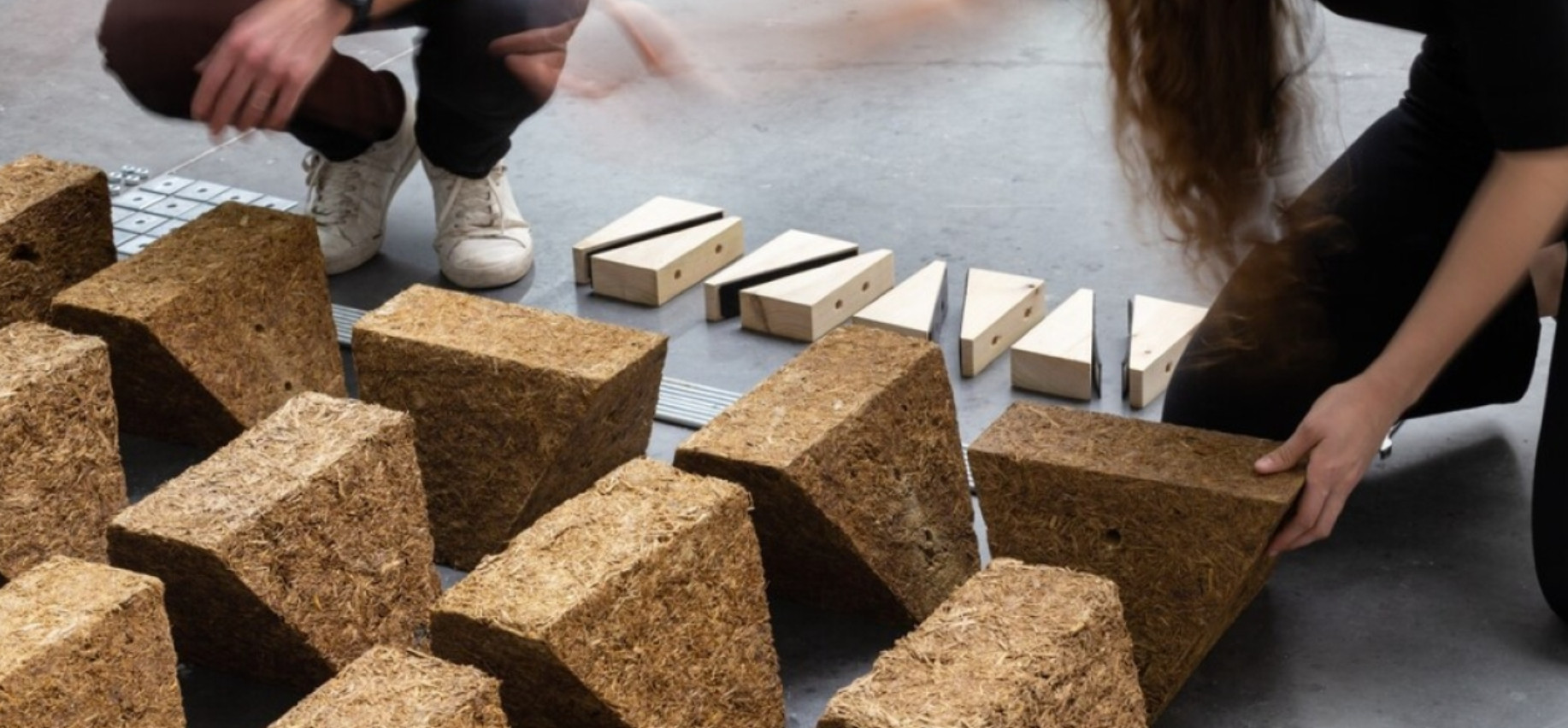 L’Université d&rsquo;East London dévoile Sugarcrete™, un nouveau matériau de construction à faible coût et bas carbone élaboré à partir de déchets de la production de sucre de canne