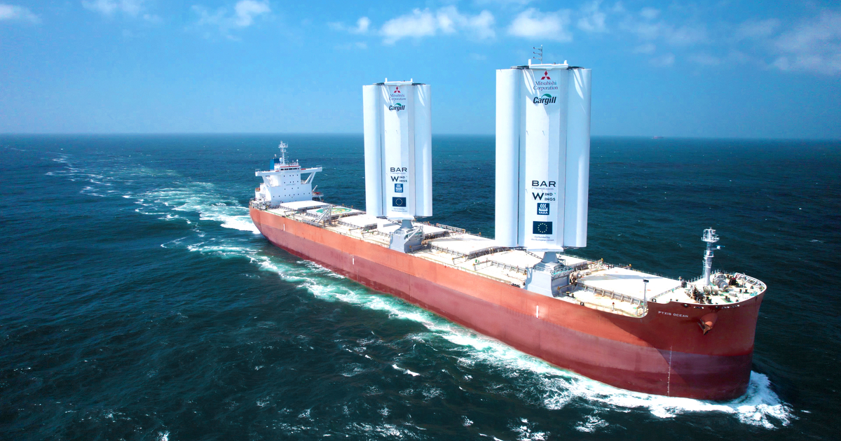 Le premier cargo à propulsion éolienne au monde a mis les voiles