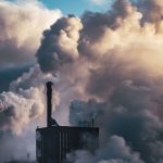 « Près de 25.000 milliards d’euros » : des chercheurs évaluent le coût des dommages climatiques causés par les entreprises les plus polluantes