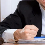 Ce PDG d’une grande entreprise met au défi ses salariés : ils doivent prouver que l’IA ne peut pas faire leur travail