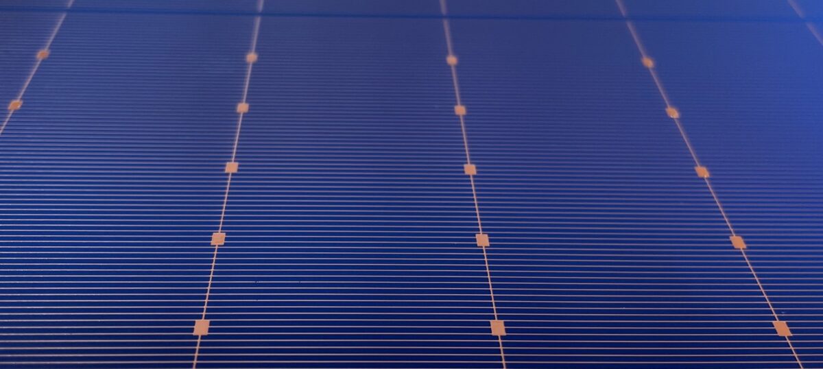 Des cellules solaires à hétérojonction avec une consommation d’argent inférieure à 2 mg/W