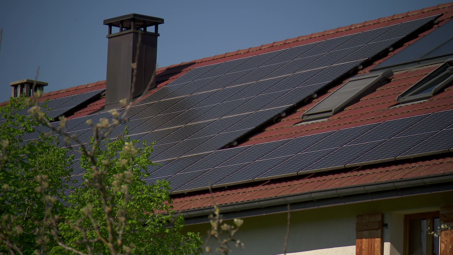 « Une électricité responsable et locale » : des villageois se réunissent en coopérative pour installer des panneaux solaires