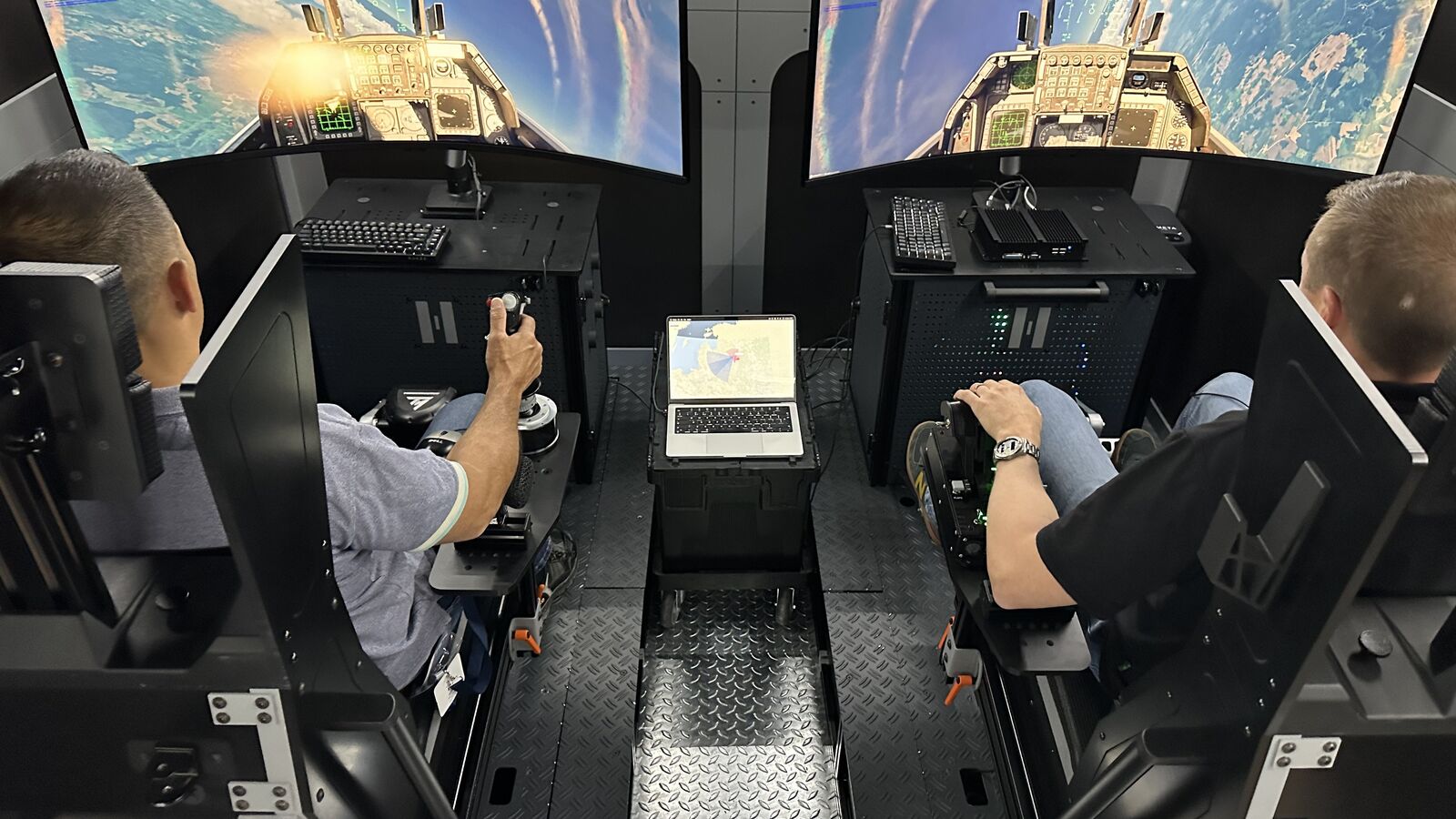 Salon du Bourget : pour la première fois, l’intelligence artificielle a piloté un avion de chasse !