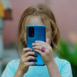ChatGPT, le nouveau doudou des enfants ? Pourquoi les experts s’inquiètent
