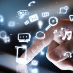Une étude montre comment l’IA et les réseaux sociaux transforment nos comportements