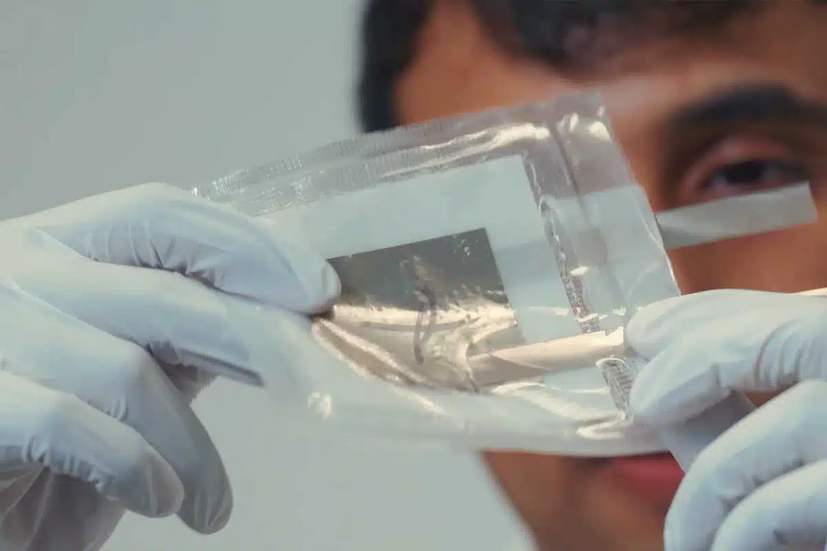 Un nouveau type de batterie pourrait changer radicalement la façon dont les appareils portables et les véhicules électriques sont alimentés. Avec sa batterie durable à base de cellulose, Flint ambitionne de révolutionner le secteur énergétique.