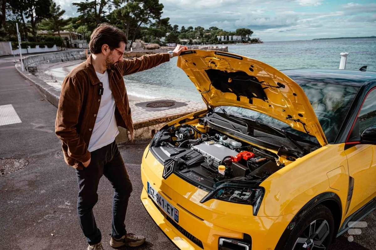 Les voitures électriques tombent deux fois moins en panne que les modèles thermiques, et en plus elles sont plus faciles à réparer