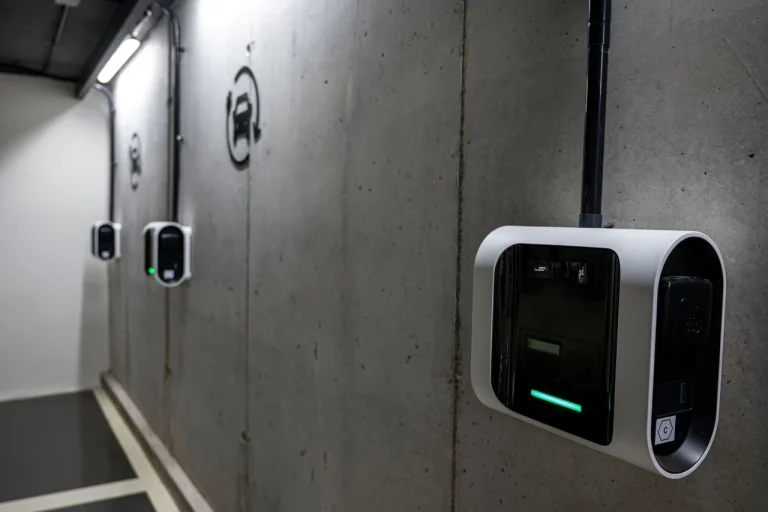 Jusqu’à 12 500 euros : bonne nouvelle pour les copropriétés qui veulent installer des bornes électriques