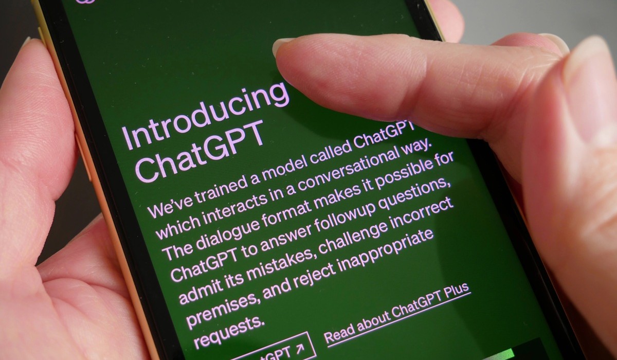 L’IA va-t-elle devoir prouver qu’elle ne copie pas ? La France veut changer les règles