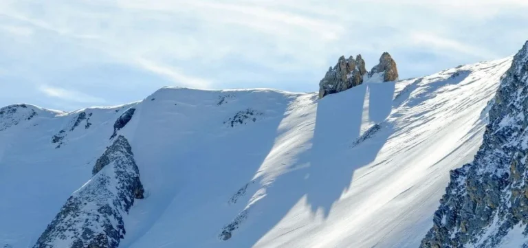 Microplastics found in snowfall from the Arctic to the Alps