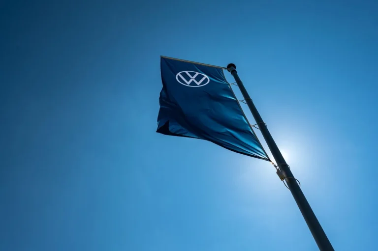 « Trop chers pour nos clients » : l&rsquo;aveu inattendu du patron de Volkswagen sur les moteurs essence