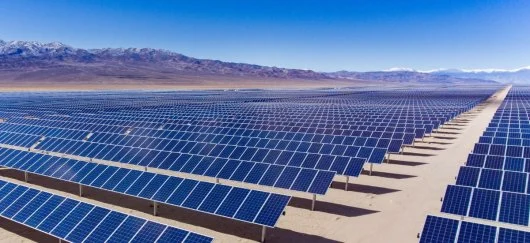 Le solaire, porte-étendard de la « croissance propre » face aux énergies fossiles