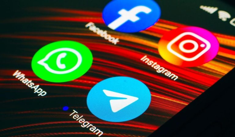 Interdire les réseaux sociaux aux enfants ? L’Estonie dit non et assume