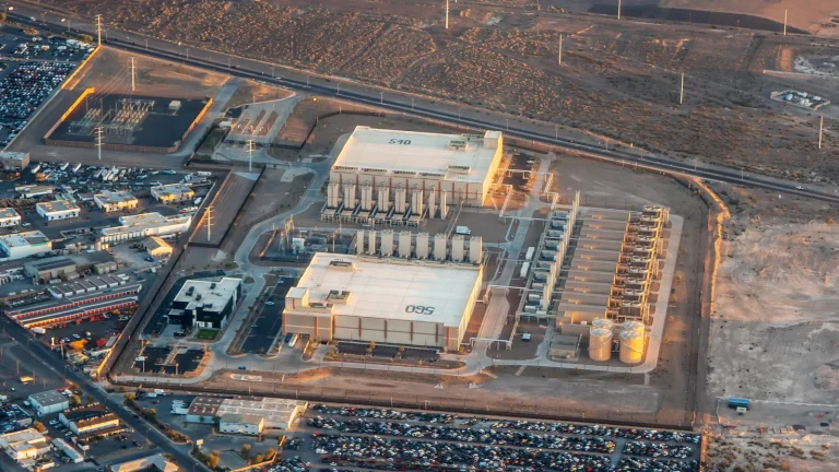 La moitié des data centers prévus pour 2026 aux USA seraient reportés ou annulés, et ce n&rsquo;est pas anodin