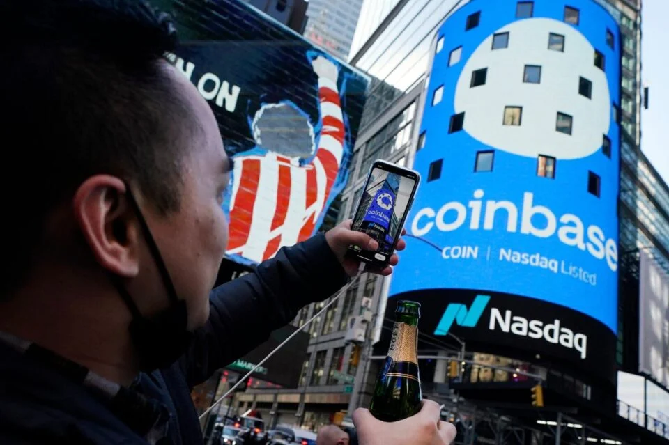 Coinbase to Lay Off 14% of Workforce Amid AI Disruption and Crypto Volatility