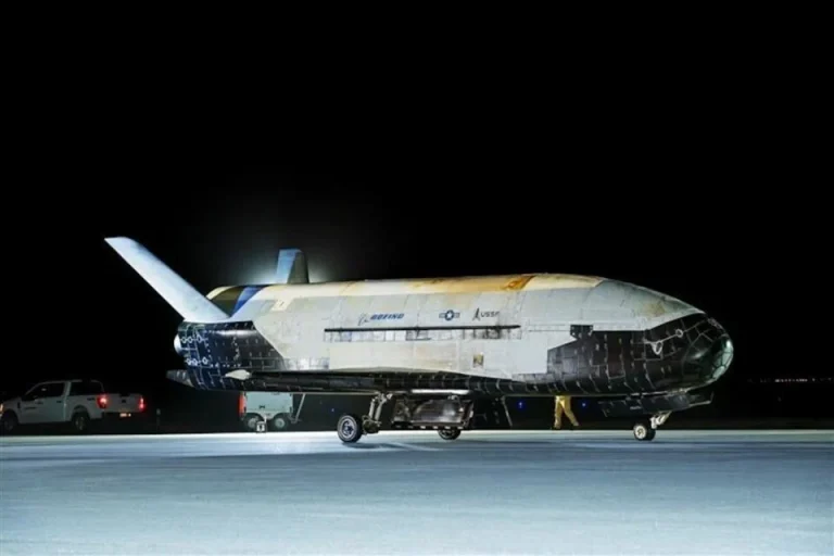 US Space Force Should Prepare to Put Active-Duty Troops on the Moon, Report Argues