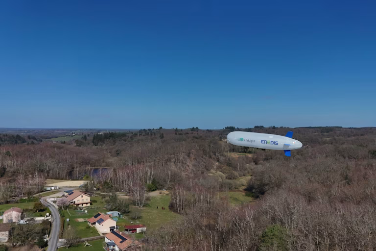 Dans le Limousin, un ballon dirigeable surveille les lignes électriques
