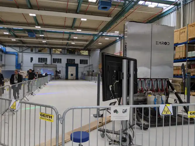 Wireless power company Emrod beams 550 W across an Airbus warehouse