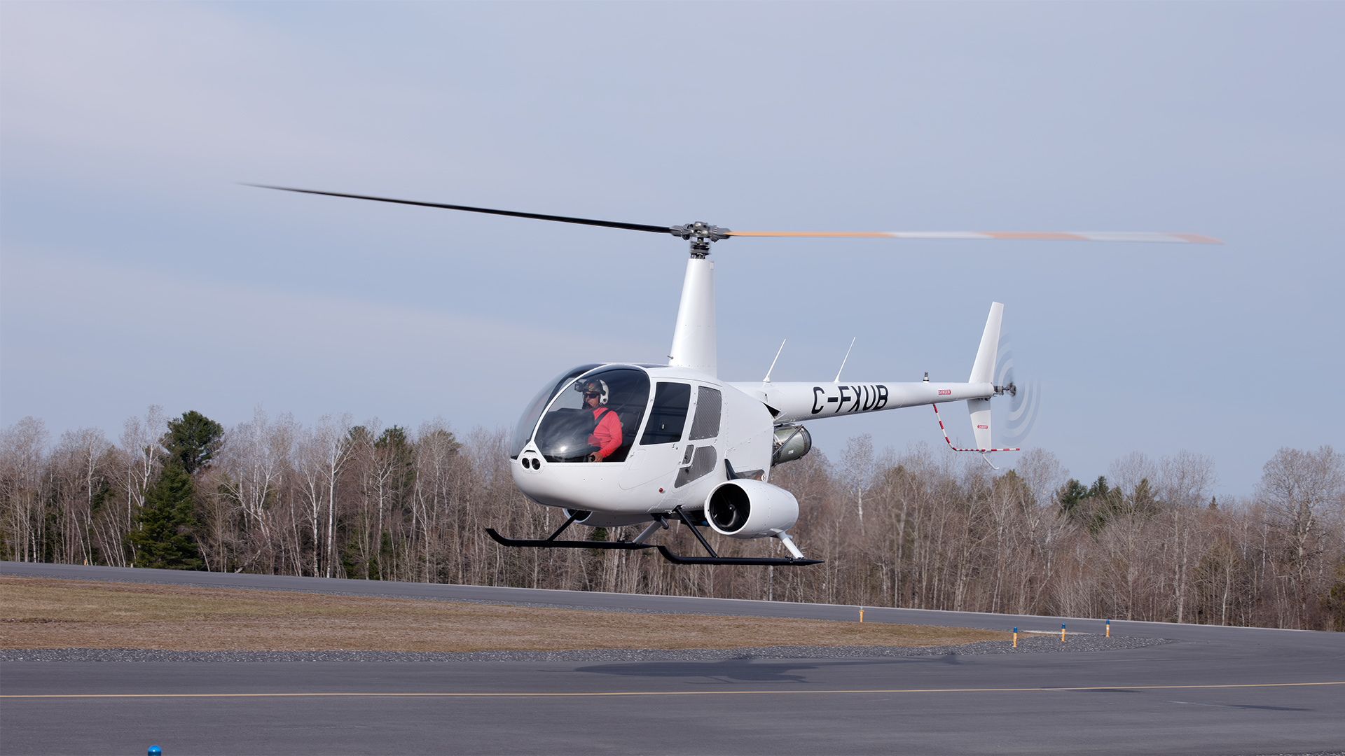 World’s first piloted hydrogen-electric helicopter completes full circuit test flight