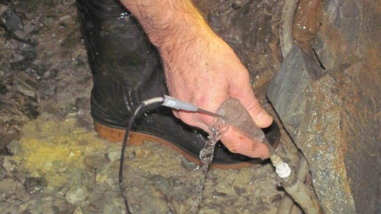 Geochemists find natural white hydrogen source in billion-year-old Canadian Shield