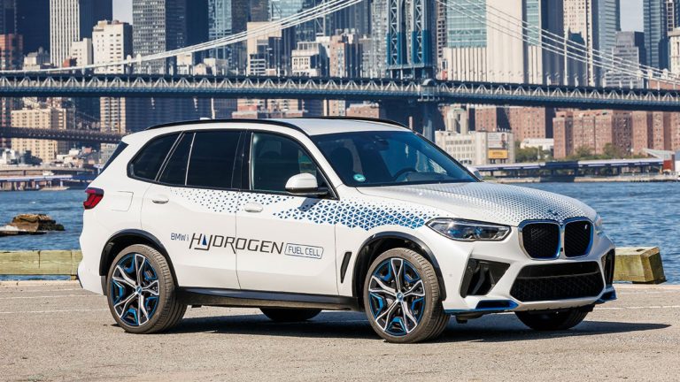 Germany and Japan bet on BMW and Toyota to make hydrogen cars mainstream