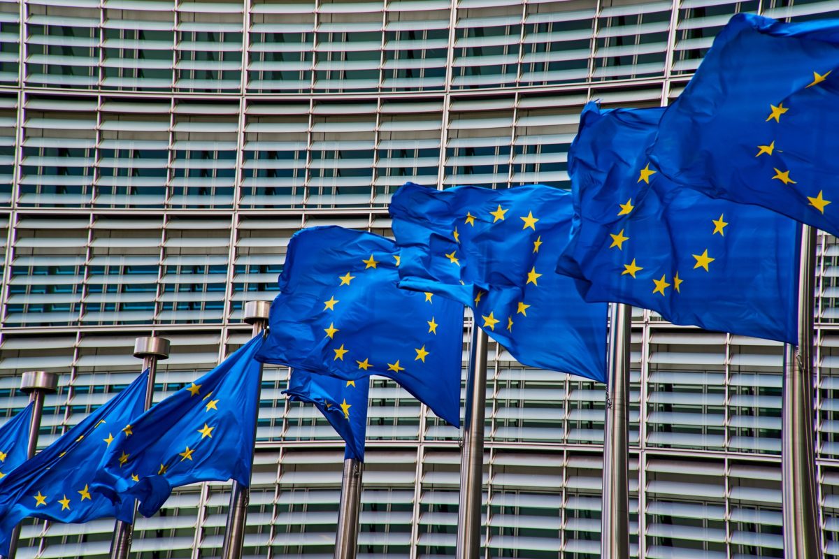 Cybersécurité : l’UE durcit ses règles de financement sur les onduleurs et les élargit aux batteries