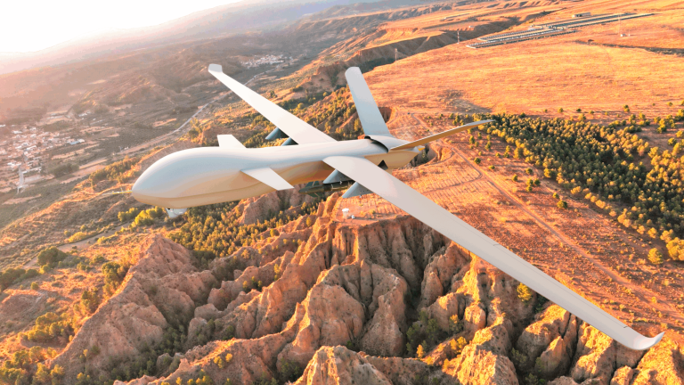 Aura Aero entre dans l’arène militaire avec ENBATA, un drone MALE « low cost high perf »