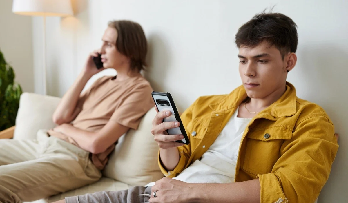Face aux dérives des réseaux sociaux, l’Europe envisage une interdiction pour les mineurs