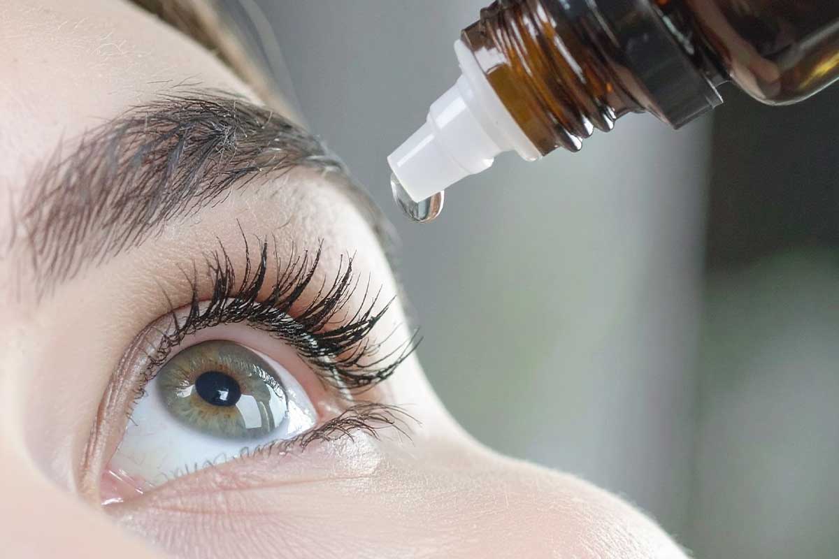LENZ dévoile le VIZZ™, un collyre qui corrige pendant 10 h la vision de près (presbytie)
