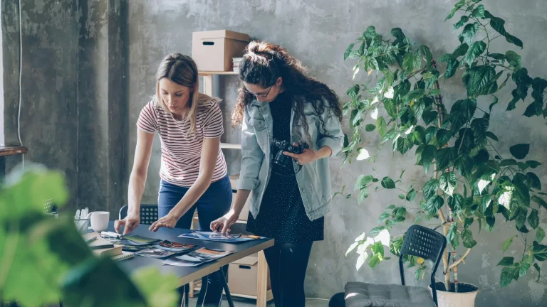 Depuis 2020, les entreprises britanniques embauchent 27 jeunes non européens pour chaque jeune Britannique