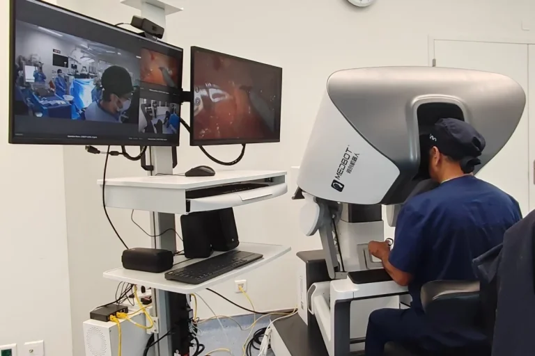 Milestones for China’s medical AI as robot wins EU nod and model tops benchmark