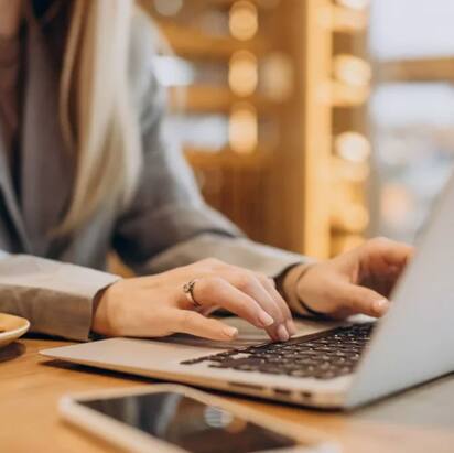Les dettes explosent en Suisse à cause des achats en ligne