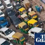 Delhi plans to ban petrol rickshaws and scooters in effort to cut toxic fumes